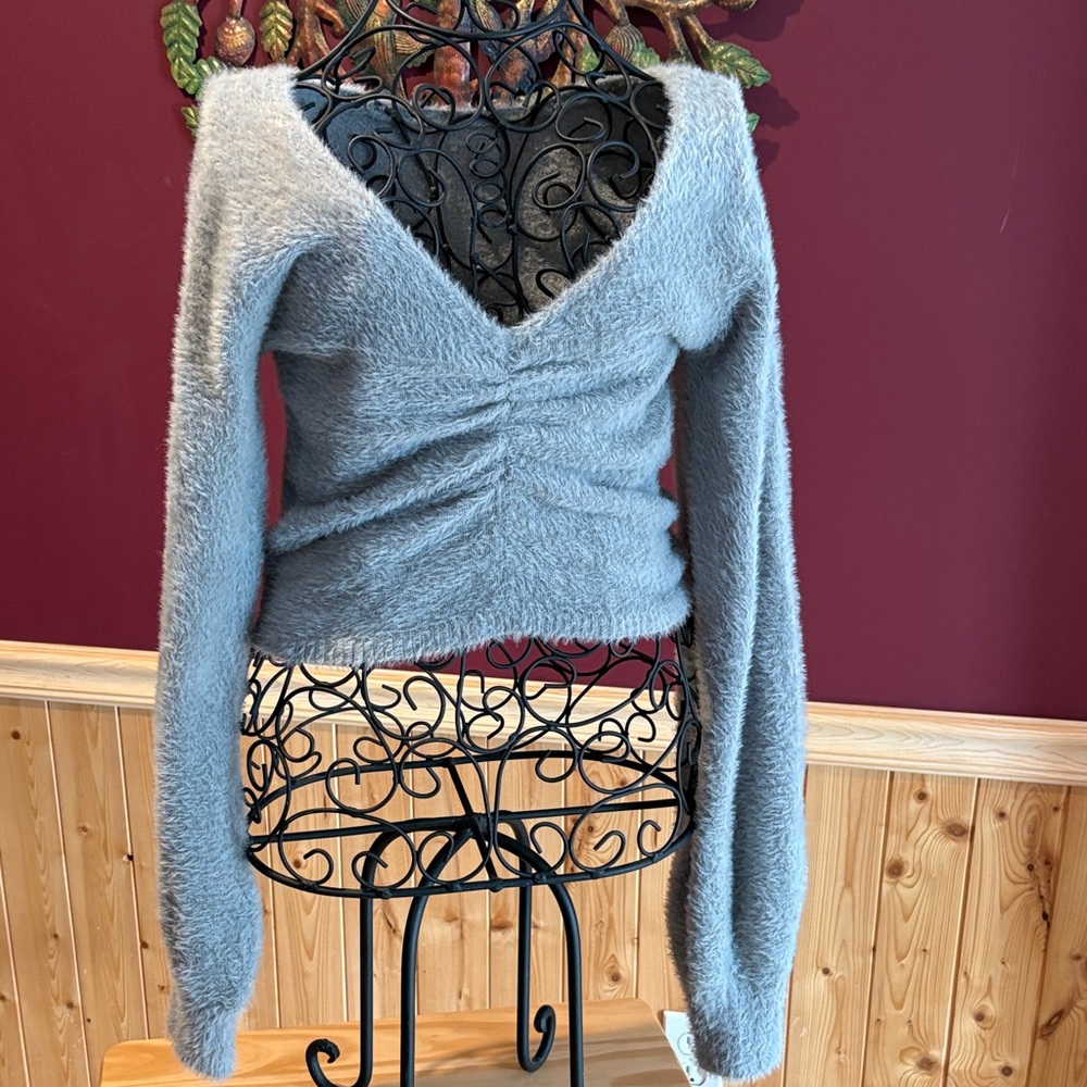 Cozy/Fuzzy Crop Gray V-Neck Sweater